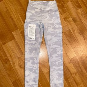 Lululemon Wunder Under HR 25” White Camo